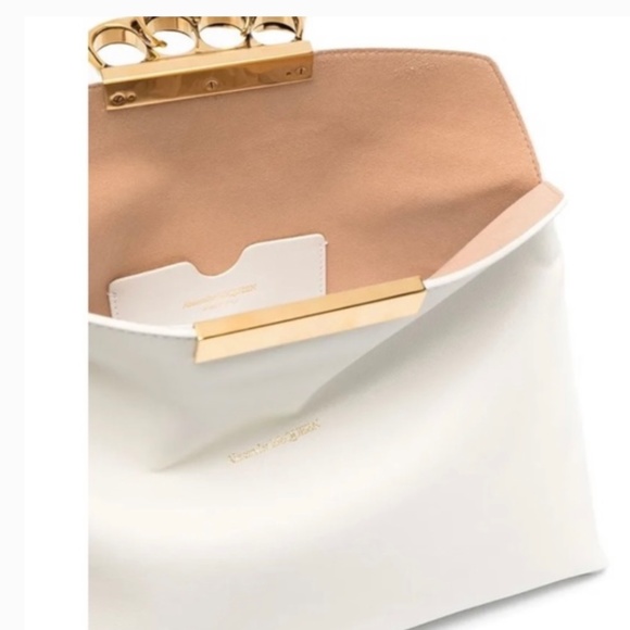 Alexander McQueen Soft Ivory nappa leather Sculptural Pouch - Picture 3 of 6
